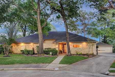 4702 Brian Haven Dr Houston, TX 77018