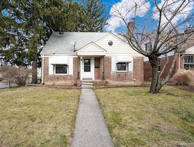 22364 Cleveland St Dearborn, MI 48124