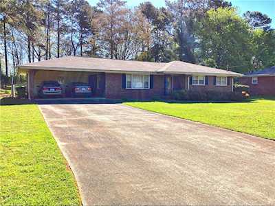 4239 Chestnut Grove Ln Austell, GA 30106