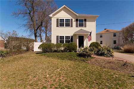 58 King Phillip Dr North Kingstown, RI 02852