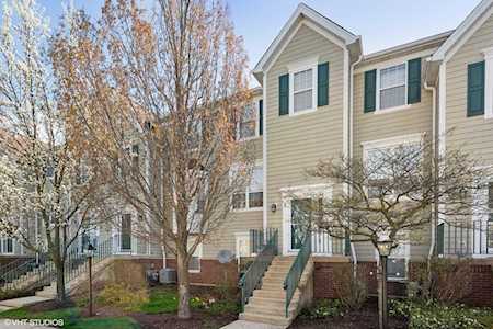 1095 Village Center Parkway #3 Aurora, IL 60506