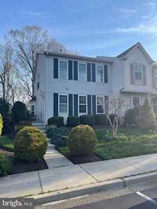 1210 Seminole Dr Arnold, MD 21012