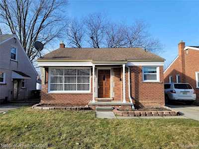 9645 Fenton Redford Twp, MI 48239