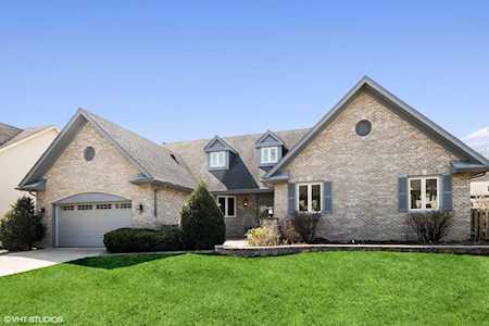 1501 Sandburg Dr Schaumburg, IL 60173