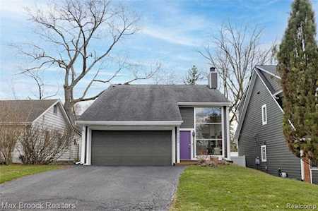 2085 Daintree Ave West Bloomfield Twp, MI 48323