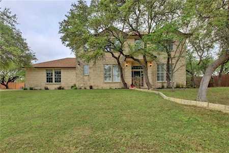 701 Meadow Oaks DR Dripping Springs, TX 78620