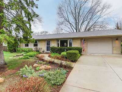 1326 Radcliffe Ln Schaumburg, IL 60193