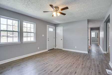 4214 Mcminnville Hwy Manchester, TN 37355