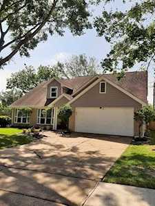 2528 Hadley Circle Sugar Land, TX 77478