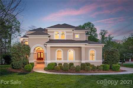 5213 Woodland Bay Dr Belmont, NC 28012