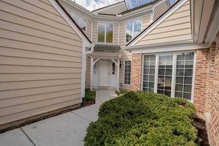 1366 Shire Circle Inverness, IL 60067