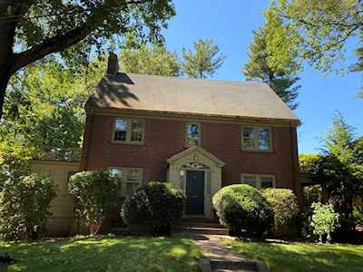 60 Ridge Rd Milton, MA 02186