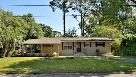 7925 Fresca St Jacksonville, FL 32217