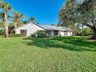 7789 Lawrence Road Boynton Beach, FL 33436