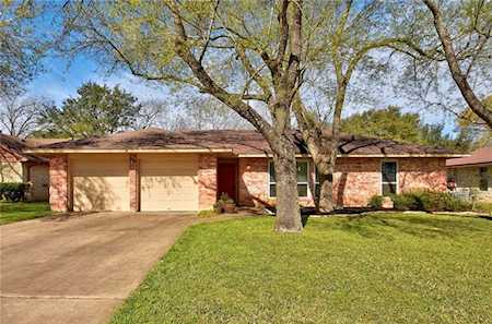 7010 Beckett RD Austin, TX 78749
