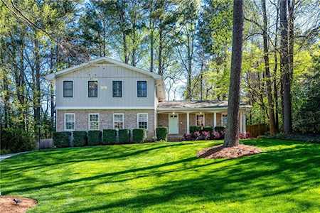 2522 Fontainebleau Dr Doraville, GA 30360