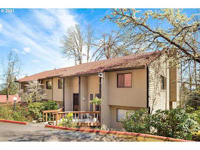 2800 Treetop Ln West Linn, OR 97068