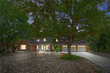 13 Woodcreek DR Wimberley, TX 78676