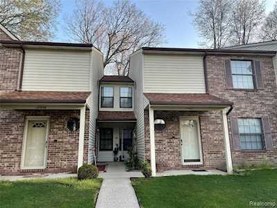 35856 Castlewood Ct Westland, MI 48185