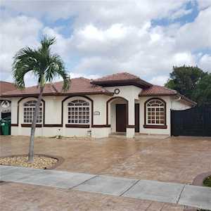 7761 NW 201st Ter Hialeah, FL 33015