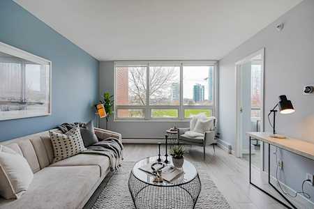 199 Drake Street #2A Vancouver, BC V6Z 2T9