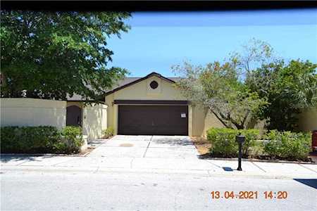 13563 Avista Dr Tampa, FL 33624
