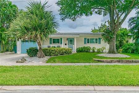 1909 Arrowhead Dr NE St Petersburg, FL 33703