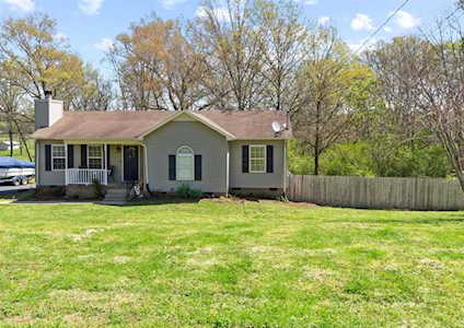 1411 Bradshaw Dr Columbia, TN 38401