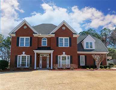 1004 Spruce Creek Ln Lawrenceville, GA 30045