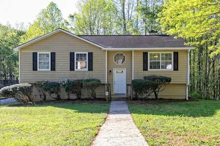 16 Prospectors Ct Hiram, GA 30141