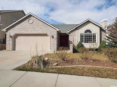 4766 S E Redtail Hawk Bay Salt Lake City, UT 84117