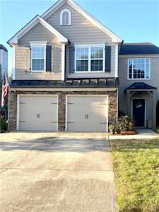 5050 Amber Leaf Dr Roswell, GA 30076