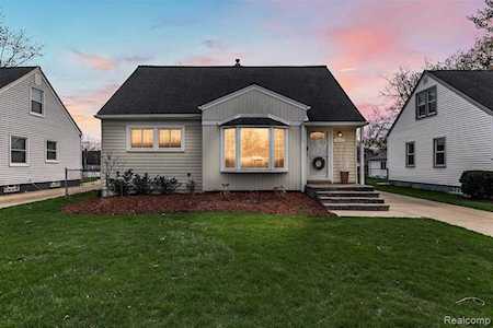 3611 Normandy Rd Royal Oak, MI 48073