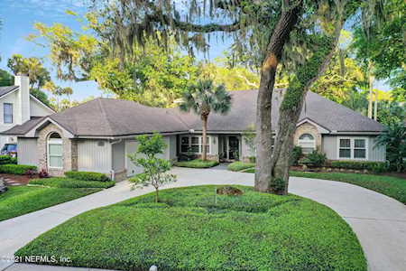 2323 Barefoot Trce Atlantic Beach, FL 32233