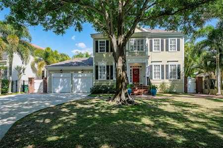 5126 W Neptune WAY Tampa, FL 33609