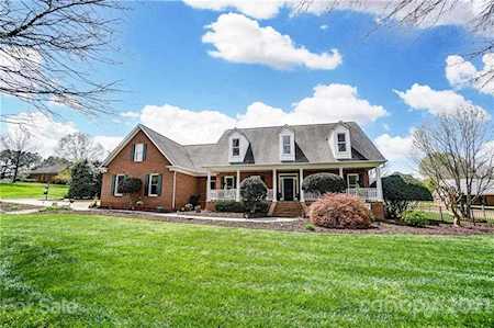 7000 High Meadow Dr Weddington, NC 28104