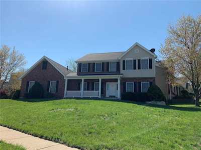 14 Brantleigh Ct St Charles, MO 63301