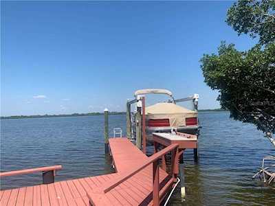 1081 Marco Dr NE St Petersburg, FL 33702