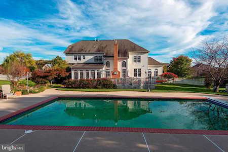 9505 Meadow Ridge Ln Laytonsville, MD 20882