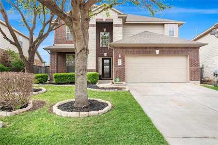 1711 Stonehaven LN Round Rock, TX 78665