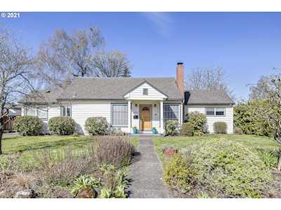 1945 NE Galloway St Mcminnville, OR 97128