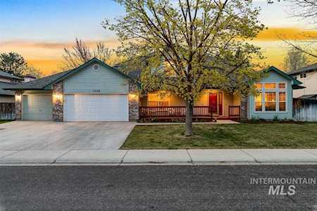 1328 E Kite St. Eagle, ID 83616