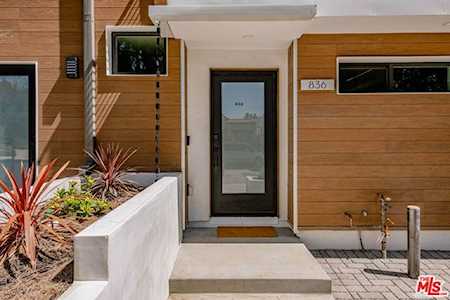 836 N Mccadden Place Los Angeles, CA 90038
