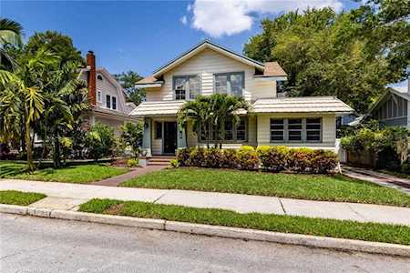 825 18th Ave N St Petersburg, FL 33704