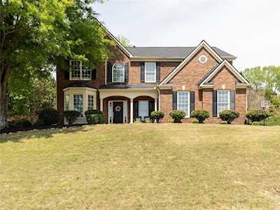288 Brookcliff Dr Sugar Hill, GA 30518