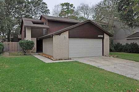 16707 Quiet Trail Dr Humble, TX 77396