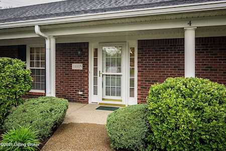 10005 Chenoweth Vista Way Louisville, KY 40299
