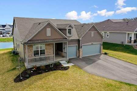 1022 Sugar Maple Dr Crystal Lake, IL 60012