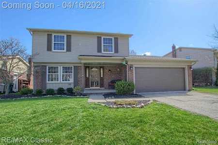 9280 Mayflower Dr Plymouth Twp, MI 48170