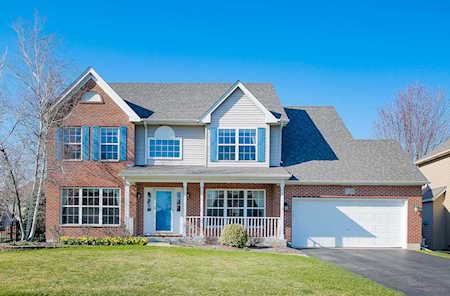 3166 Secretariat Dr Aurora, IL 60502